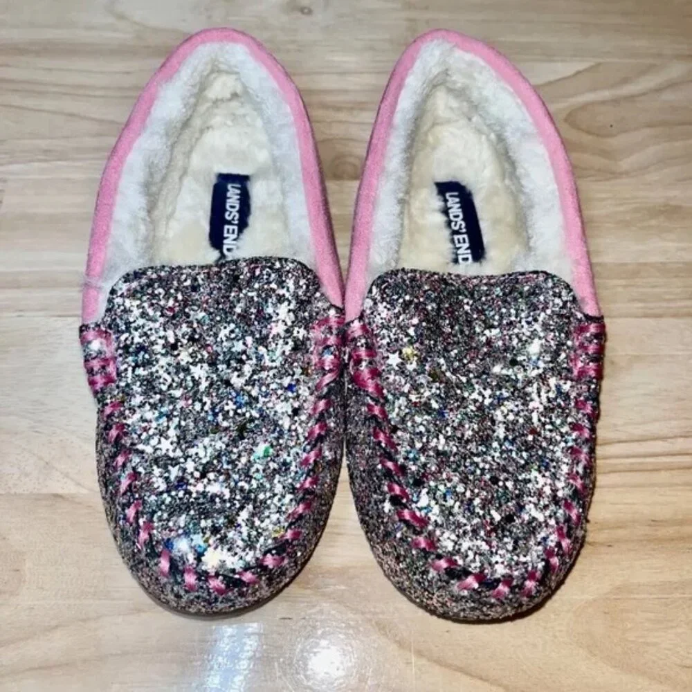 🥿 Land's End Kids' Moccasin Slippers – Size 12 – Excellent Condition! - Picture 4 of 11